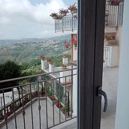 I Lauri شقة فندقية Laureana Cilento
